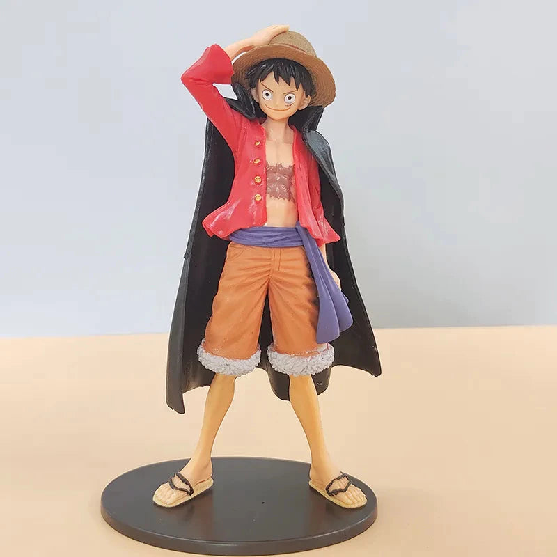 Figura de Ação - Monkey D. Luffy Capa Preta - One Piece